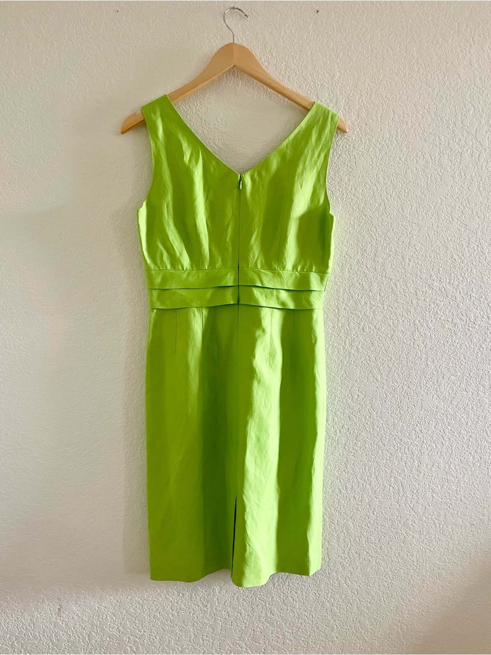 ANTONIO MELANI Bright Lime Green V-Neck Midi Dress - Picture 5 of 10
